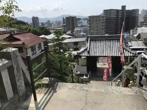 尾長天満宮の山門・神門