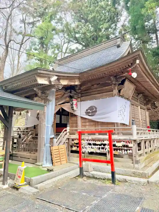 鏑八幡神社の{uncategorized: "未分類", other: "その他", undefined: "問題あり", building: "その他建物", grave: "お墓", sacred_gate: "鳥居", guardian: "狛犬", statue: "像", buddha: "仏像", history: "歴史", nature: "自然", garden: "庭園", animal: "動物", pagoda: "塔", temizu: "手水舎", mountain_gate: "山門・神門", sanctuary: "本殿・本堂", subordinate: "末社・摂社", art: "芸術", scenery: "景色", jizo: "地蔵", ema: "絵馬", goshuin: "御朱印", omikuji: "おみくじ", items: "授与品その他", amulet: "お守り", goshuincho: "御朱印帳", eats: "食事", festival: "お祭り", votive_dance: "神楽", shichigosan: "七五三参", wedding: "結婚式", experience: "体験その他", initially: "初詣", around: "周辺", anti_infection: "感染症対策"}