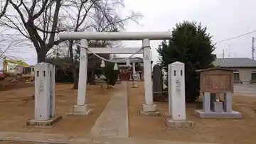 氷川神社の鳥居