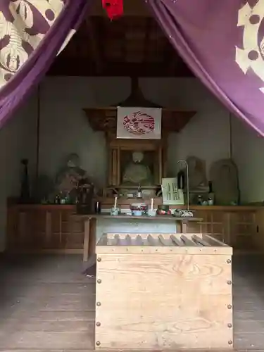 白峰宮の本殿・本堂