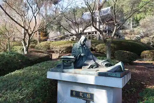 石山寺の像