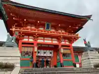 伏見稲荷大社の山門・神門