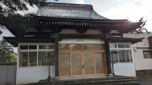 光明寺の本殿