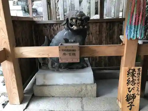 由加山 由加神社本宮の狛犬