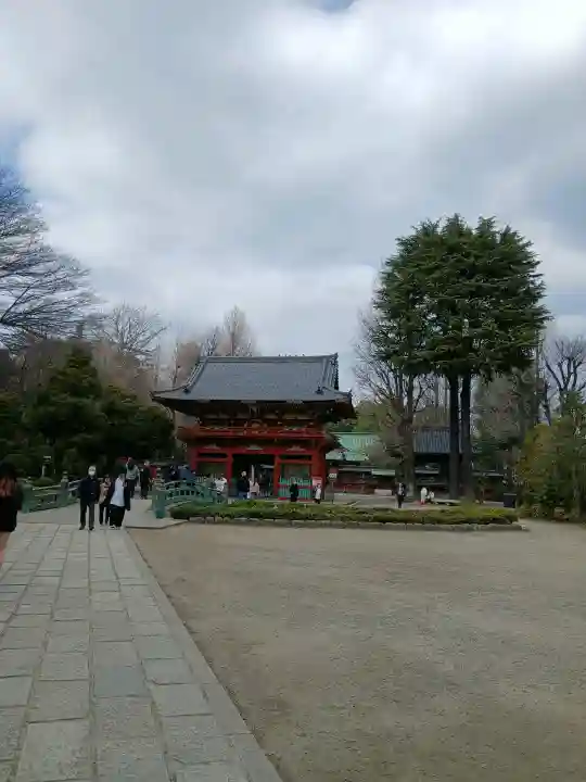 根津神社の{uncategorized: "未分類", other: "その他", undefined: "問題あり", building: "その他建物", grave: "お墓", sacred_gate: "鳥居", guardian: "狛犬", statue: "像", buddha: "仏像", history: "歴史", nature: "自然", garden: "庭園", animal: "動物", pagoda: "塔", temizu: "手水舎", mountain_gate: "山門・神門", sanctuary: "本殿・本堂", subordinate: "末社・摂社", art: "芸術", scenery: "景色", jizo: "地蔵", ema: "絵馬", goshuin: "御朱印", omikuji: "おみくじ", items: "授与品その他", amulet: "お守り", goshuincho: "御朱印帳", eats: "食事", festival: "お祭り", votive_dance: "神楽", shichigosan: "七五三参", wedding: "結婚式", experience: "体験その他", initially: "初詣", around: "周辺", anti_infection: "感染症対策"}