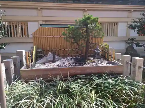 露天神社（お初天神）の{uncategorized: "未分類", other: "その他", undefined: "問題あり", building: "その他建物", grave: "お墓", sacred_gate: "鳥居", guardian: "狛犬", statue: "像", buddha: "仏像", history: "歴史", nature: "自然", garden: "庭園", animal: "動物", pagoda: "塔", temizu: "手水舎", mountain_gate: "山門・神門", sanctuary: "本殿・本堂", subordinate: "末社・摂社", art: "芸術", scenery: "景色", jizo: "地蔵", ema: "絵馬", goshuin: "御朱印", omikuji: "おみくじ", items: "授与品その他", amulet: "お守り", goshuincho: "御朱印帳", eats: "食事", festival: "お祭り", votive_dance: "神楽", shichigosan: "七五三参", wedding: "結婚式", experience: "体験その他", initially: "初詣", around: "周辺", anti_infection: "感染症対策"}