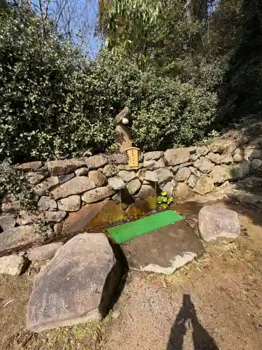 眞名井神社の{uncategorized: "未分類", other: "その他", undefined: "問題あり", building: "その他建物", grave: "お墓", sacred_gate: "鳥居", guardian: "狛犬", statue: "像", buddha: "仏像", history: "歴史", nature: "自然", garden: "庭園", animal: "動物", pagoda: "塔", temizu: "手水舎", mountain_gate: "山門・神門", sanctuary: "本殿・本堂", subordinate: "末社・摂社", art: "芸術", scenery: "景色", jizo: "地蔵", ema: "絵馬", goshuin: "御朱印", omikuji: "おみくじ", items: "授与品その他", amulet: "お守り", goshuincho: "御朱印帳", eats: "食事", festival: "お祭り", votive_dance: "神楽", shichigosan: "七五三参", wedding: "結婚式", experience: "体験その他", initially: "初詣", around: "周辺", anti_infection: "感染症対策"}