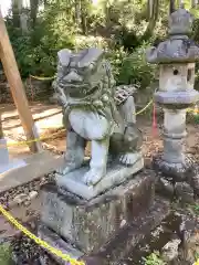 東之宮社の狛犬