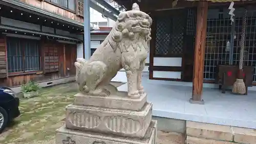 みなと八幡神社の狛犬