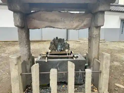 西早稲田天祖神社の{uncategorized: "未分類", other: "その他", undefined: "問題あり", building: "その他建物", grave: "お墓", sacred_gate: "鳥居", guardian: "狛犬", statue: "像", buddha: "仏像", history: "歴史", nature: "自然", garden: "庭園", animal: "動物", pagoda: "塔", temizu: "手水舎", mountain_gate: "山門・神門", sanctuary: "本殿・本堂", subordinate: "末社・摂社", art: "芸術", scenery: "景色", jizo: "地蔵", ema: "絵馬", goshuin: "御朱印", omikuji: "おみくじ", items: "授与品その他", amulet: "お守り", goshuincho: "御朱印帳", eats: "食事", festival: "お祭り", votive_dance: "神楽", shichigosan: "七五三参", wedding: "結婚式", experience: "体験その他", initially: "初詣", around: "周辺", anti_infection: "感染症対策"}