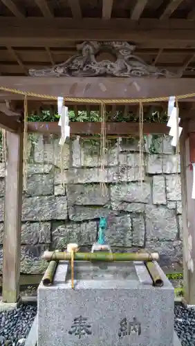 泉神社の手水舎