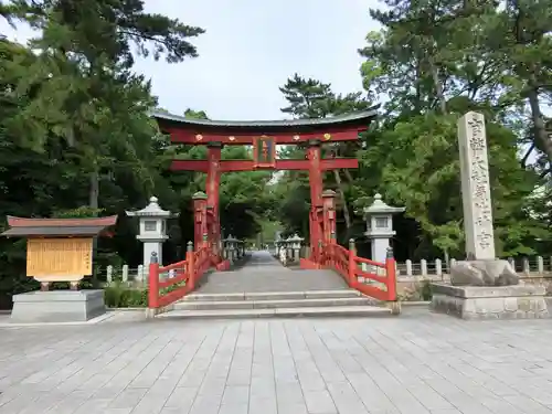 氣比神宮の鳥居