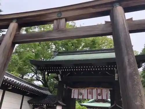 白峯神宮の鳥居