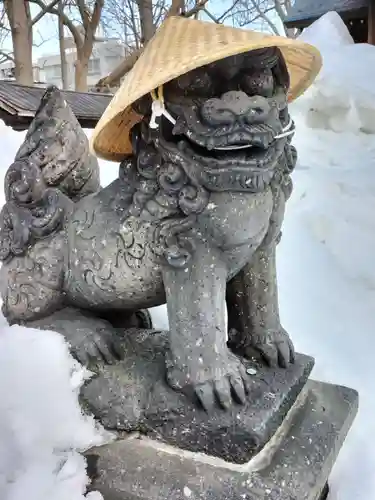 札幌諏訪神社の狛犬