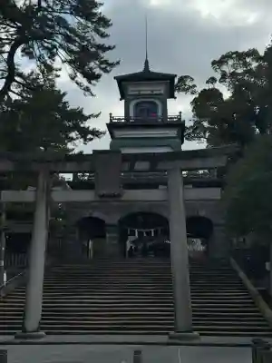 尾山神社の{uncategorized: "未分類", other: "その他", undefined: "問題あり", building: "その他建物", grave: "お墓", sacred_gate: "鳥居", guardian: "狛犬", statue: "像", buddha: "仏像", history: "歴史", nature: "自然", garden: "庭園", animal: "動物", pagoda: "塔", temizu: "手水舎", mountain_gate: "山門・神門", sanctuary: "本殿・本堂", subordinate: "末社・摂社", art: "芸術", scenery: "景色", jizo: "地蔵", ema: "絵馬", goshuin: "御朱印", omikuji: "おみくじ", items: "授与品その他", amulet: "お守り", goshuincho: "御朱印帳", eats: "食事", festival: "お祭り", votive_dance: "神楽", shichigosan: "七五三参", wedding: "結婚式", experience: "体験その他", initially: "初詣", around: "周辺", anti_infection: "感染症対策"}