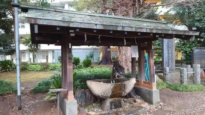 前原御嶽神社の手水舎