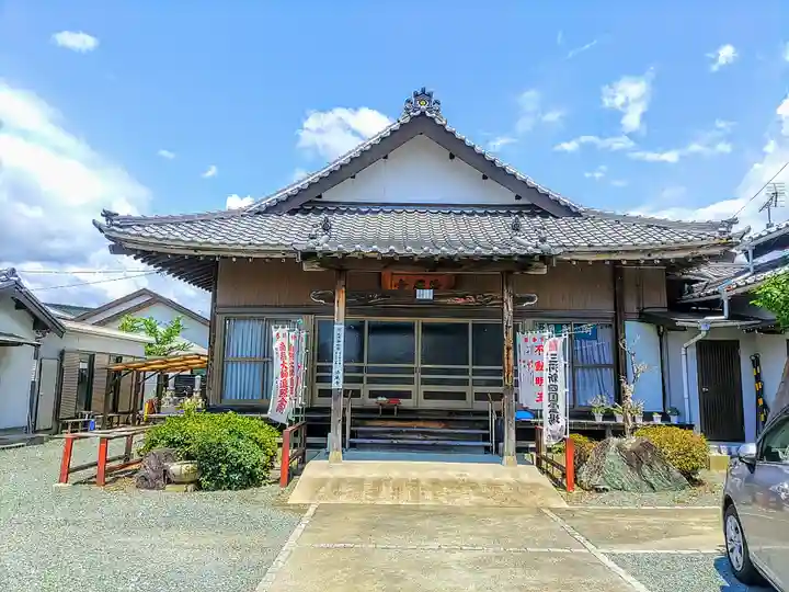 法厳寺の本殿・本堂
