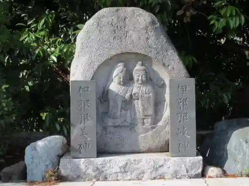 伊勢山皇大神宮の仏像