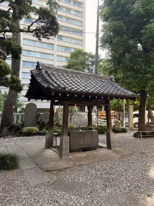 廣尾稲荷神社の{uncategorized: "未分類", other: "その他", undefined: "問題あり", building: "その他建物", grave: "お墓", sacred_gate: "鳥居", guardian: "狛犬", statue: "像", buddha: "仏像", history: "歴史", nature: "自然", garden: "庭園", animal: "動物", pagoda: "塔", temizu: "手水舎", mountain_gate: "山門・神門", sanctuary: "本殿・本堂", subordinate: "末社・摂社", art: "芸術", scenery: "景色", jizo: "地蔵", ema: "絵馬", goshuin: "御朱印", omikuji: "おみくじ", items: "授与品その他", amulet: "お守り", goshuincho: "御朱印帳", eats: "食事", festival: "お祭り", votive_dance: "神楽", shichigosan: "七五三参", wedding: "結婚式", experience: "体験その他", initially: "初詣", around: "周辺", anti_infection: "感染症対策"}