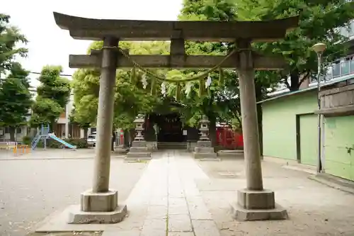 新田神社の鳥居