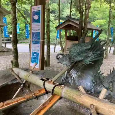 丹生川上神社(中社)の手水舎