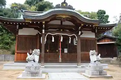 多聞六神社の本殿・本堂