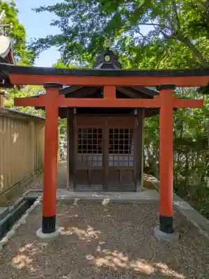 名次神社（廣田神社境外摂社）の{uncategorized: "未分類", other: "その他", undefined: "問題あり", building: "その他建物", grave: "お墓", sacred_gate: "鳥居", guardian: "狛犬", statue: "像", buddha: "仏像", history: "歴史", nature: "自然", garden: "庭園", animal: "動物", pagoda: "塔", temizu: "手水舎", mountain_gate: "山門・神門", sanctuary: "本殿・本堂", subordinate: "末社・摂社", art: "芸術", scenery: "景色", jizo: "地蔵", ema: "絵馬", goshuin: "御朱印", omikuji: "おみくじ", items: "授与品その他", amulet: "お守り", goshuincho: "御朱印帳", eats: "食事", festival: "お祭り", votive_dance: "神楽", shichigosan: "七五三参", wedding: "結婚式", experience: "体験その他", initially: "初詣", around: "周辺", anti_infection: "感染症対策"}