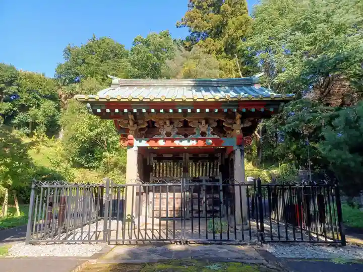 狭山山不動寺の山門・神門