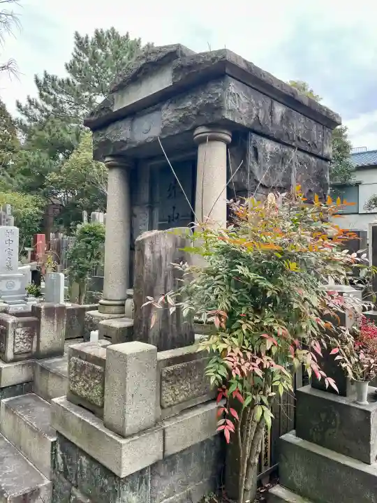 普門院の{uncategorized: "未分類", other: "その他", undefined: "問題あり", building: "その他建物", grave: "お墓", sacred_gate: "鳥居", guardian: "狛犬", statue: "像", buddha: "仏像", history: "歴史", nature: "自然", garden: "庭園", animal: "動物", pagoda: "塔", temizu: "手水舎", mountain_gate: "山門・神門", sanctuary: "本殿・本堂", subordinate: "末社・摂社", art: "芸術", scenery: "景色", jizo: "地蔵", ema: "絵馬", goshuin: "御朱印", omikuji: "おみくじ", items: "授与品その他", amulet: "お守り", goshuincho: "御朱印帳", eats: "食事", festival: "お祭り", votive_dance: "神楽", shichigosan: "七五三参", wedding: "結婚式", experience: "体験その他", initially: "初詣", around: "周辺", anti_infection: "感染症対策"}
