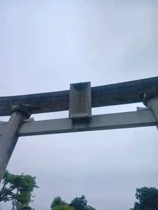 八幡神社の{uncategorized: "未分類", other: "その他", undefined: "問題あり", building: "その他建物", grave: "お墓", sacred_gate: "鳥居", guardian: "狛犬", statue: "像", buddha: "仏像", history: "歴史", nature: "自然", garden: "庭園", animal: "動物", pagoda: "塔", temizu: "手水舎", mountain_gate: "山門・神門", sanctuary: "本殿・本堂", subordinate: "末社・摂社", art: "芸術", scenery: "景色", jizo: "地蔵", ema: "絵馬", goshuin: "御朱印", omikuji: "おみくじ", items: "授与品その他", amulet: "お守り", goshuincho: "御朱印帳", eats: "食事", festival: "お祭り", votive_dance: "神楽", shichigosan: "七五三参", wedding: "結婚式", experience: "体験その他", initially: "初詣", around: "周辺", anti_infection: "感染症対策"}