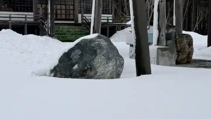 千軒神社の{uncategorized: "未分類", other: "その他", undefined: "問題あり", building: "その他建物", grave: "お墓", sacred_gate: "鳥居", guardian: "狛犬", statue: "像", buddha: "仏像", history: "歴史", nature: "自然", garden: "庭園", animal: "動物", pagoda: "塔", temizu: "手水舎", mountain_gate: "山門・神門", sanctuary: "本殿・本堂", subordinate: "末社・摂社", art: "芸術", scenery: "景色", jizo: "地蔵", ema: "絵馬", goshuin: "御朱印", omikuji: "おみくじ", items: "授与品その他", amulet: "お守り", goshuincho: "御朱印帳", eats: "食事", festival: "お祭り", votive_dance: "神楽", shichigosan: "七五三参", wedding: "結婚式", experience: "体験その他", initially: "初詣", around: "周辺", anti_infection: "感染症対策"}