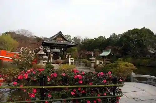 神泉苑の建物その他