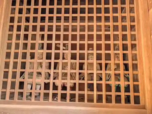 若狭姫神社（若狭彦神社下社）の{uncategorized: "未分類", other: "その他", undefined: "問題あり", building: "その他建物", grave: "お墓", sacred_gate: "鳥居", guardian: "狛犬", statue: "像", buddha: "仏像", history: "歴史", nature: "自然", garden: "庭園", animal: "動物", pagoda: "塔", temizu: "手水舎", mountain_gate: "山門・神門", sanctuary: "本殿・本堂", subordinate: "末社・摂社", art: "芸術", scenery: "景色", jizo: "地蔵", ema: "絵馬", goshuin: "御朱印", omikuji: "おみくじ", items: "授与品その他", amulet: "お守り", goshuincho: "御朱印帳", eats: "食事", festival: "お祭り", votive_dance: "神楽", shichigosan: "七五三参", wedding: "結婚式", experience: "体験その他", initially: "初詣", around: "周辺", anti_infection: "感染症対策"}