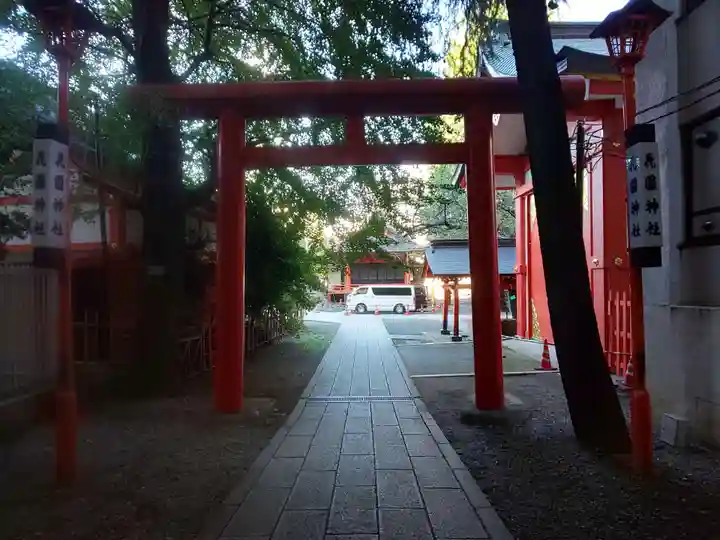 花園神社の鳥居