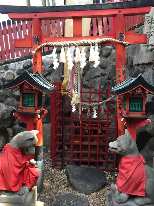 瓢箪山稲荷神社の末社・摂社