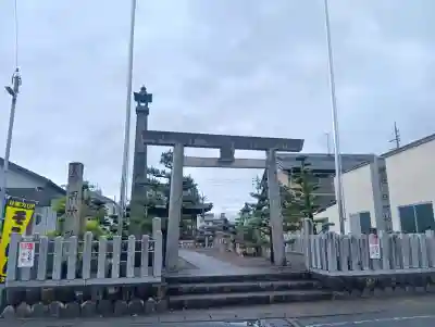 神明神社の{uncategorized: "未分類", other: "その他", undefined: "問題あり", building: "その他建物", grave: "お墓", sacred_gate: "鳥居", guardian: "狛犬", statue: "像", buddha: "仏像", history: "歴史", nature: "自然", garden: "庭園", animal: "動物", pagoda: "塔", temizu: "手水舎", mountain_gate: "山門・神門", sanctuary: "本殿・本堂", subordinate: "末社・摂社", art: "芸術", scenery: "景色", jizo: "地蔵", ema: "絵馬", goshuin: "御朱印", omikuji: "おみくじ", items: "授与品その他", amulet: "お守り", goshuincho: "御朱印帳", eats: "食事", festival: "お祭り", votive_dance: "神楽", shichigosan: "七五三参", wedding: "結婚式", experience: "体験その他", initially: "初詣", around: "周辺", anti_infection: "感染症対策"}