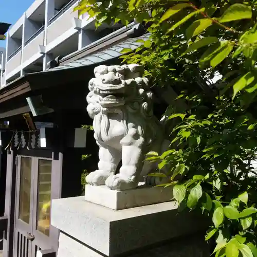 神楽坂若宮八幡神社の狛犬