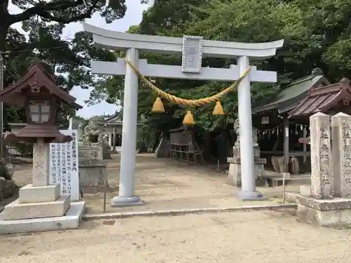 都波岐奈加等神社の鳥居