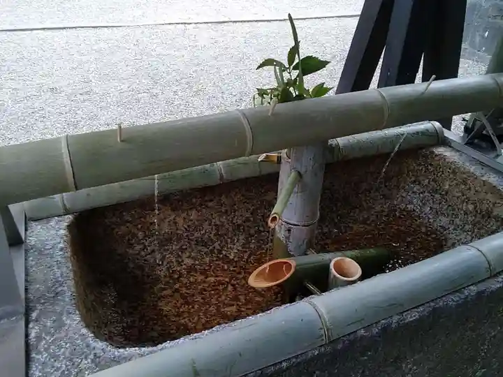 富部神社の手水舎