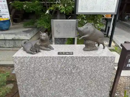 行田八幡神社の{uncategorized: "未分類", other: "その他", undefined: "問題あり", building: "その他建物", grave: "お墓", sacred_gate: "鳥居", guardian: "狛犬", statue: "像", buddha: "仏像", history: "歴史", nature: "自然", garden: "庭園", animal: "動物", pagoda: "塔", temizu: "手水舎", mountain_gate: "山門・神門", sanctuary: "本殿・本堂", subordinate: "末社・摂社", art: "芸術", scenery: "景色", jizo: "地蔵", ema: "絵馬", goshuin: "御朱印", omikuji: "おみくじ", items: "授与品その他", amulet: "お守り", goshuincho: "御朱印帳", eats: "食事", festival: "お祭り", votive_dance: "神楽", shichigosan: "七五三参", wedding: "結婚式", experience: "体験その他", initially: "初詣", around: "周辺", anti_infection: "感染症対策"}