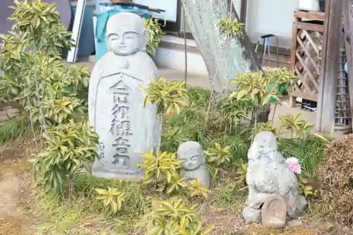 龍泉寺の{uncategorized: "未分類", other: "その他", undefined: "問題あり", building: "その他建物", grave: "お墓", sacred_gate: "鳥居", guardian: "狛犬", statue: "像", buddha: "仏像", history: "歴史", nature: "自然", garden: "庭園", animal: "動物", pagoda: "塔", temizu: "手水舎", mountain_gate: "山門・神門", sanctuary: "本殿・本堂", subordinate: "末社・摂社", art: "芸術", scenery: "景色", jizo: "地蔵", ema: "絵馬", goshuin: "御朱印", omikuji: "おみくじ", items: "授与品その他", amulet: "お守り", goshuincho: "御朱印帳", eats: "食事", festival: "お祭り", votive_dance: "神楽", shichigosan: "七五三参", wedding: "結婚式", experience: "体験その他", initially: "初詣", around: "周辺", anti_infection: "感染症対策"}