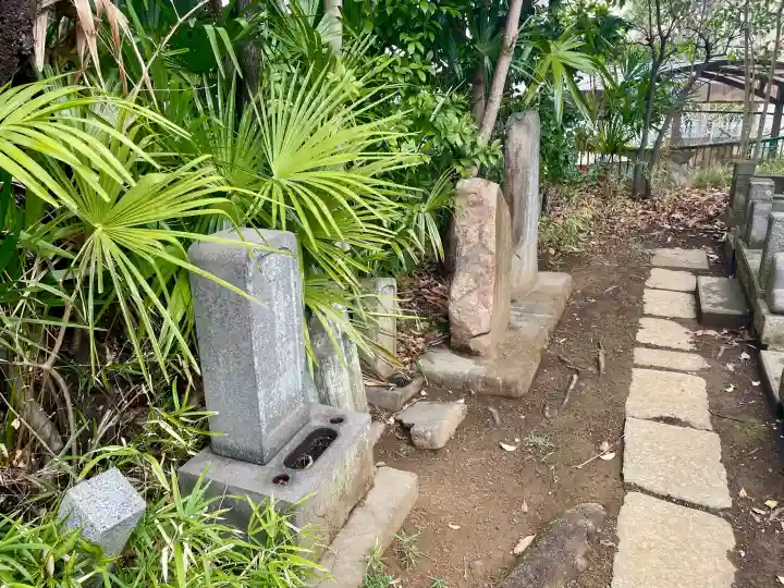誓閑寺の{uncategorized: "未分類", other: "その他", undefined: "問題あり", building: "その他建物", grave: "お墓", sacred_gate: "鳥居", guardian: "狛犬", statue: "像", buddha: "仏像", history: "歴史", nature: "自然", garden: "庭園", animal: "動物", pagoda: "塔", temizu: "手水舎", mountain_gate: "山門・神門", sanctuary: "本殿・本堂", subordinate: "末社・摂社", art: "芸術", scenery: "景色", jizo: "地蔵", ema: "絵馬", goshuin: "御朱印", omikuji: "おみくじ", items: "授与品その他", amulet: "お守り", goshuincho: "御朱印帳", eats: "食事", festival: "お祭り", votive_dance: "神楽", shichigosan: "七五三参", wedding: "結婚式", experience: "体験その他", initially: "初詣", around: "周辺", anti_infection: "感染症対策"}