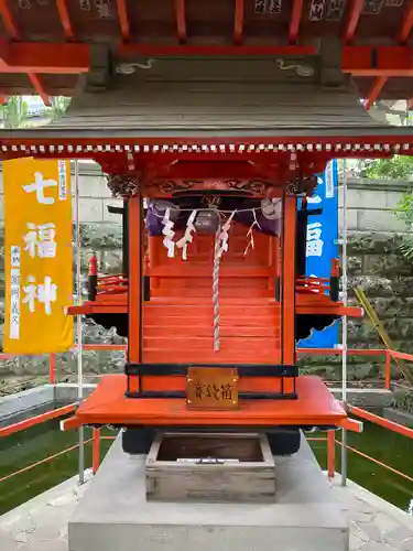 尾曳稲荷神社の末社・摂社