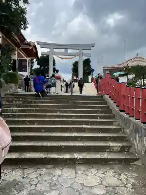 波上宮の{uncategorized: "未分類", other: "その他", undefined: "問題あり", building: "その他建物", grave: "お墓", sacred_gate: "鳥居", guardian: "狛犬", statue: "像", buddha: "仏像", history: "歴史", nature: "自然", garden: "庭園", animal: "動物", pagoda: "塔", temizu: "手水舎", mountain_gate: "山門・神門", sanctuary: "本殿・本堂", subordinate: "末社・摂社", art: "芸術", scenery: "景色", jizo: "地蔵", ema: "絵馬", goshuin: "御朱印", omikuji: "おみくじ", items: "授与品その他", amulet: "お守り", goshuincho: "御朱印帳", eats: "食事", festival: "お祭り", votive_dance: "神楽", shichigosan: "七五三参", wedding: "結婚式", experience: "体験その他", initially: "初詣", around: "周辺", anti_infection: "感染症対策"}