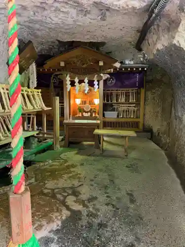 銭洗弁財天宇賀福神社(神奈川県)