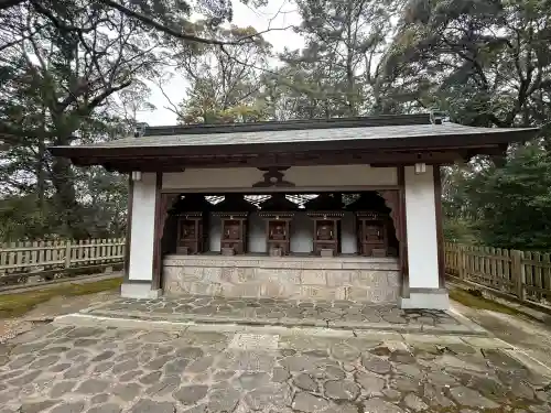 往馬坐伊古麻都比古神社の{uncategorized: "未分類", other: "その他", undefined: "問題あり", building: "その他建物", grave: "お墓", sacred_gate: "鳥居", guardian: "狛犬", statue: "像", buddha: "仏像", history: "歴史", nature: "自然", garden: "庭園", animal: "動物", pagoda: "塔", temizu: "手水舎", mountain_gate: "山門・神門", sanctuary: "本殿・本堂", subordinate: "末社・摂社", art: "芸術", scenery: "景色", jizo: "地蔵", ema: "絵馬", goshuin: "御朱印", omikuji: "おみくじ", items: "授与品その他", amulet: "お守り", goshuincho: "御朱印帳", eats: "食事", festival: "お祭り", votive_dance: "神楽", shichigosan: "七五三参", wedding: "結婚式", experience: "体験その他", initially: "初詣", around: "周辺", anti_infection: "感染症対策"}