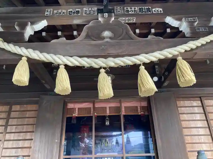 厚木神社の本殿・本堂