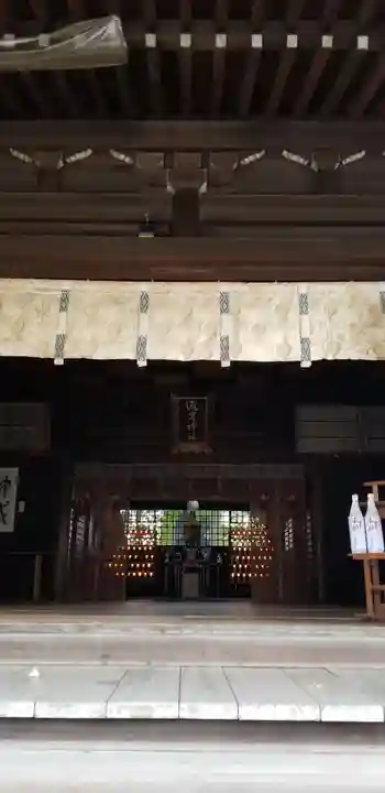 諏方神社の本殿・本堂