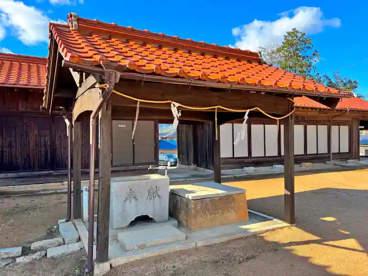 清末八幡宮の手水舎