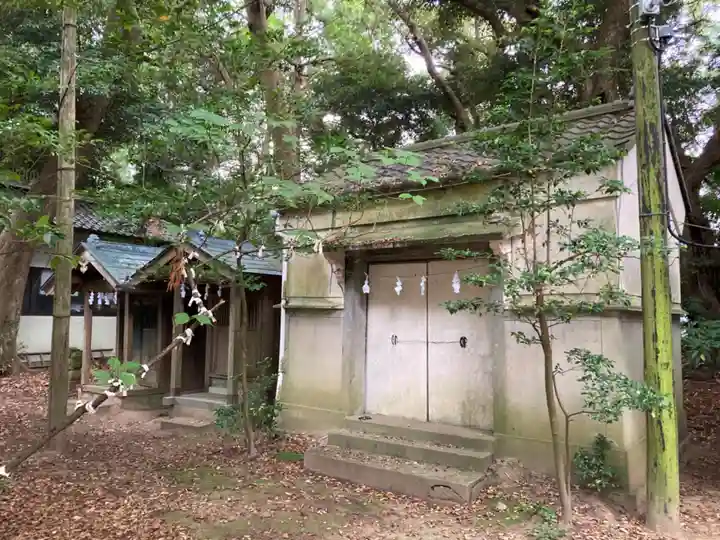愛宕花園神社の末社・摂社